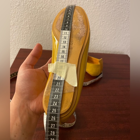 Mercedes Castillo Yellow Patent Leather Women’s Designer Loafers Flats - Picture 12 of 12